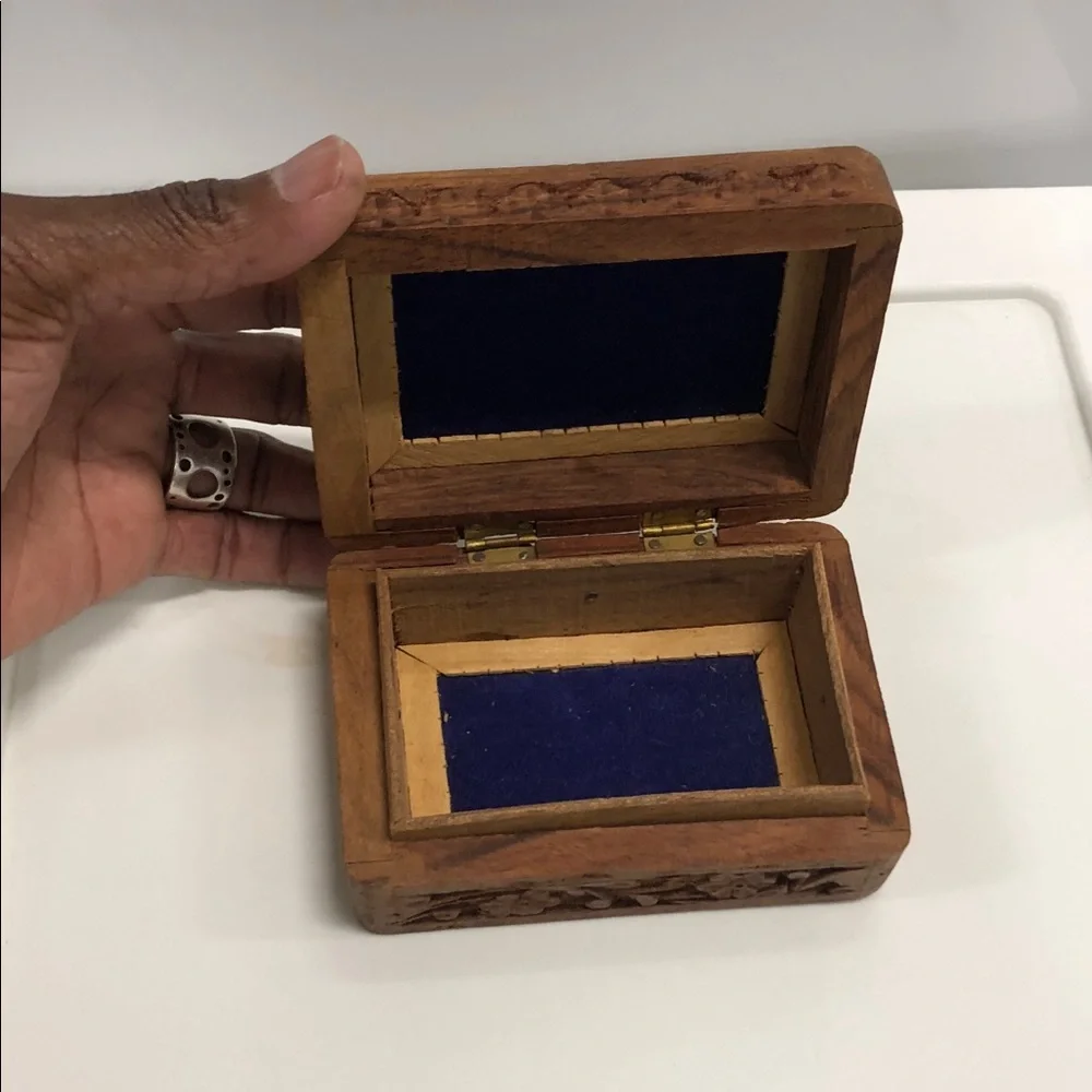 Handcrafted Wooden Decorative Box from India - Picture 4 of 5